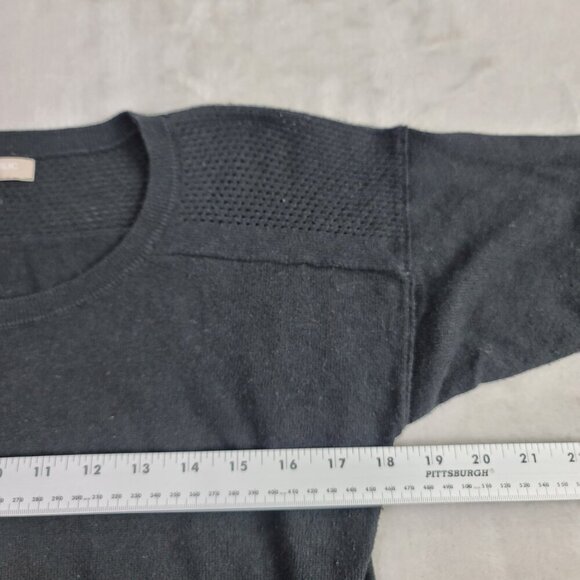 Banana Republic Black Perforated Circle Short Sleeve Women's Shirt | Size XS - Picture 6 of 7